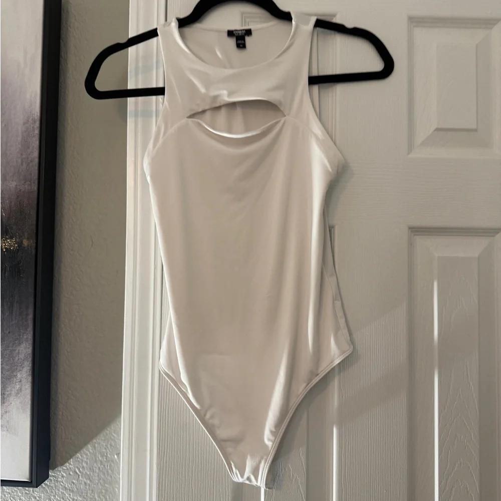 Express White Contour Bodysuit - Picture 2 of 5